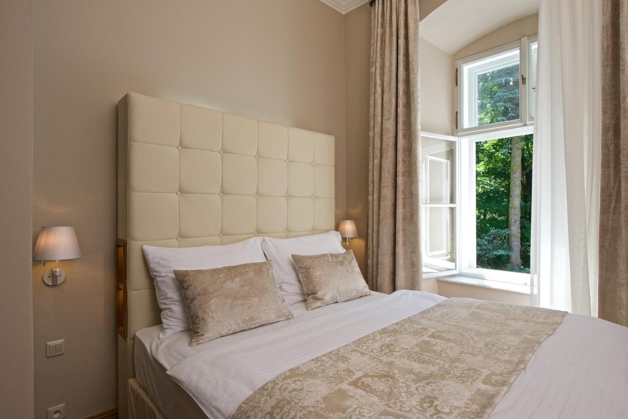 Zamek Ratmerice - Hotel & Resort Bagian luar foto