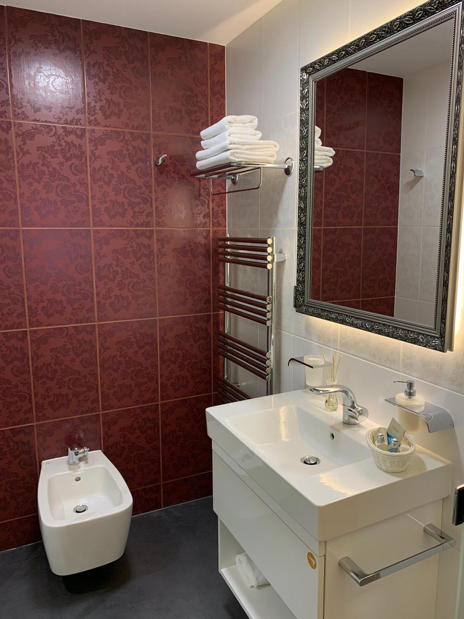 Zamek Ratmerice - Hotel & Resort Bagian luar foto