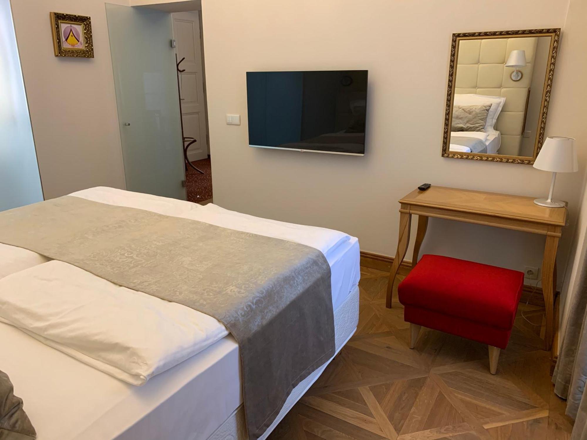 Zamek Ratmerice - Hotel & Resort Bagian luar foto