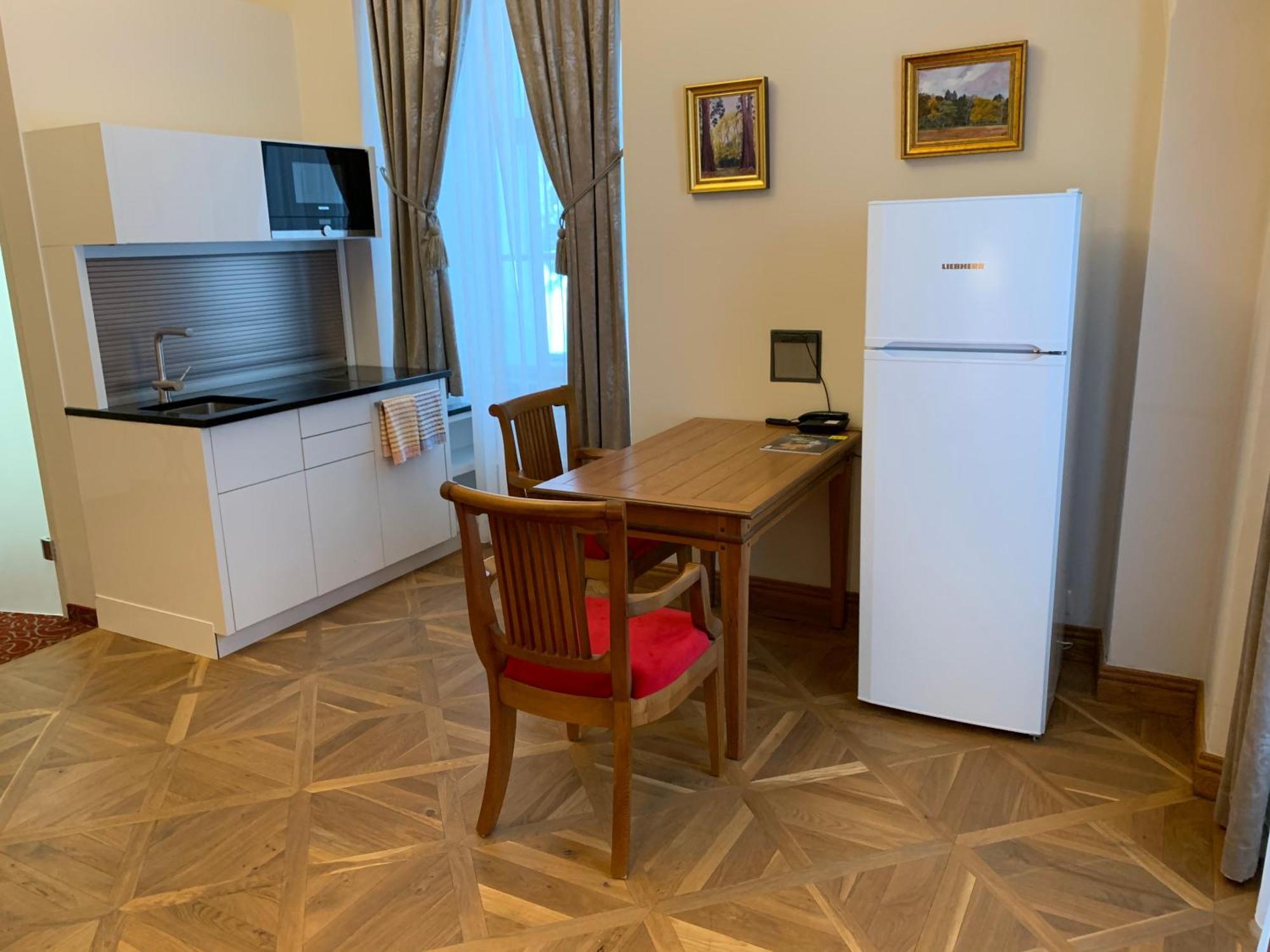 Zamek Ratmerice - Hotel & Resort Bagian luar foto