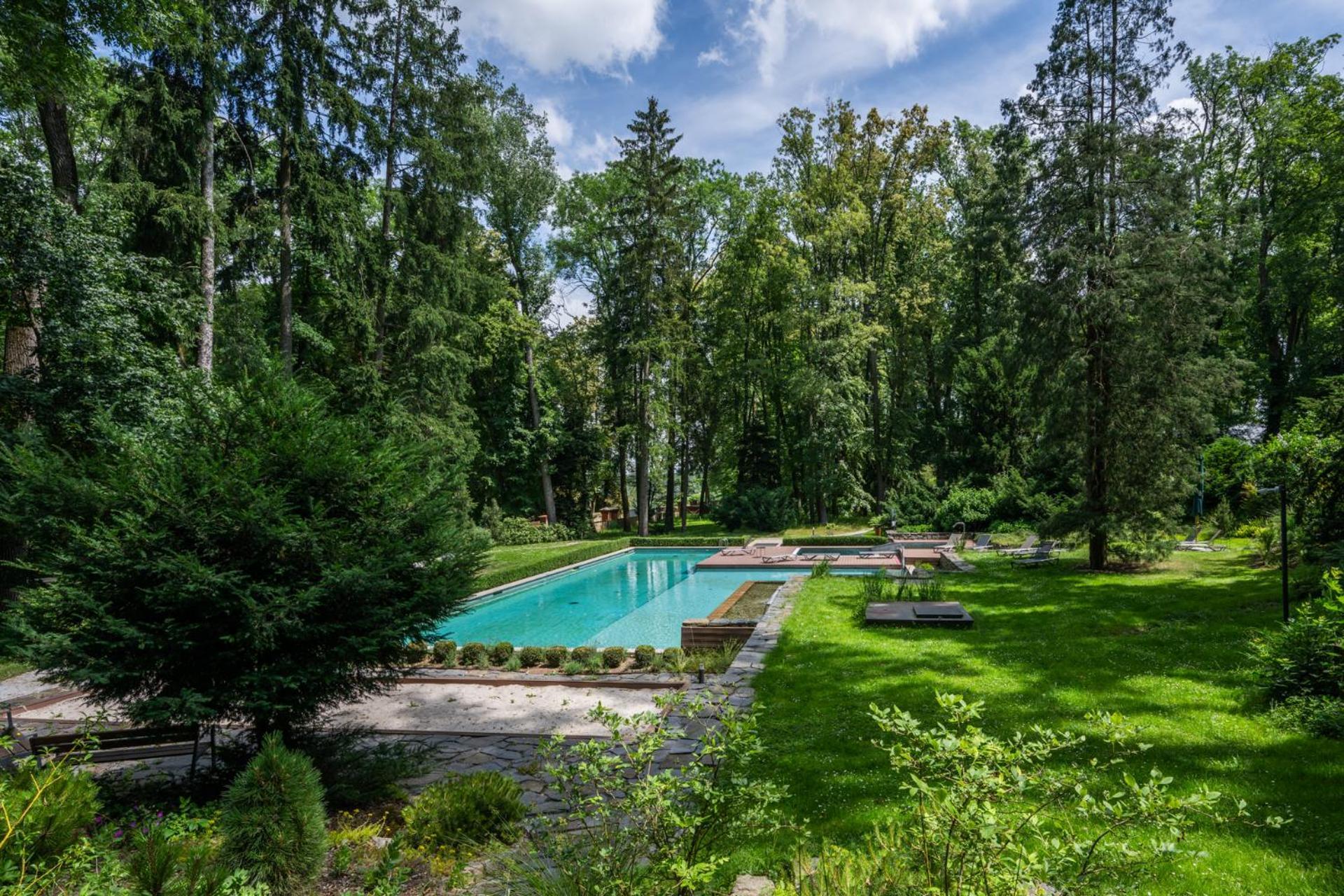 Zamek Ratmerice - Hotel & Resort Bagian luar foto