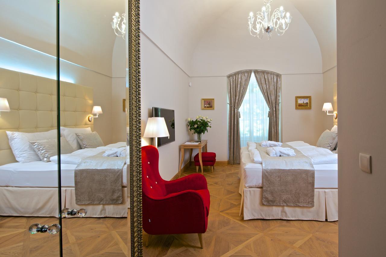 Zamek Ratmerice - Hotel & Resort Bagian luar foto