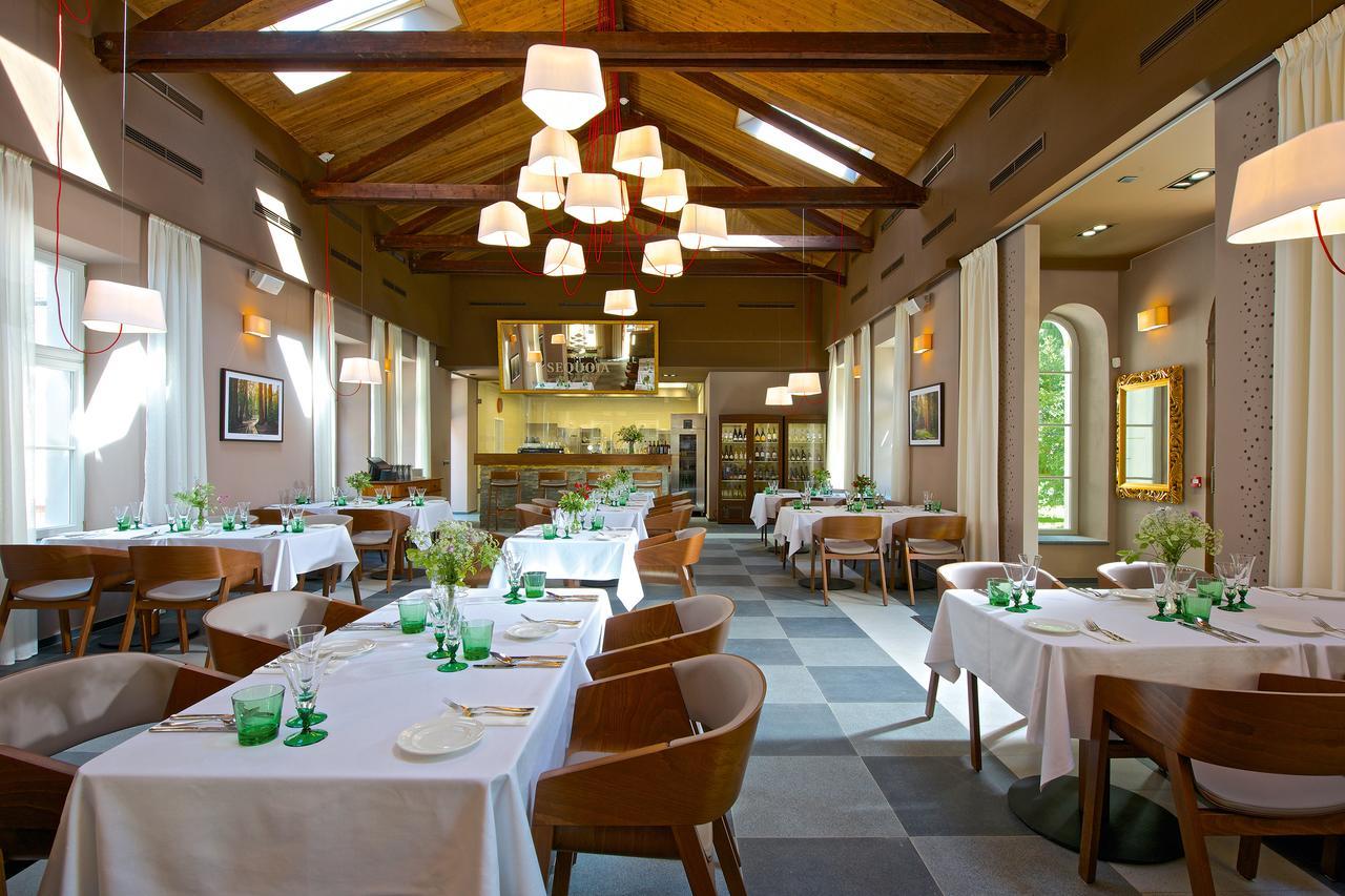 Zamek Ratmerice - Hotel & Resort Bagian luar foto