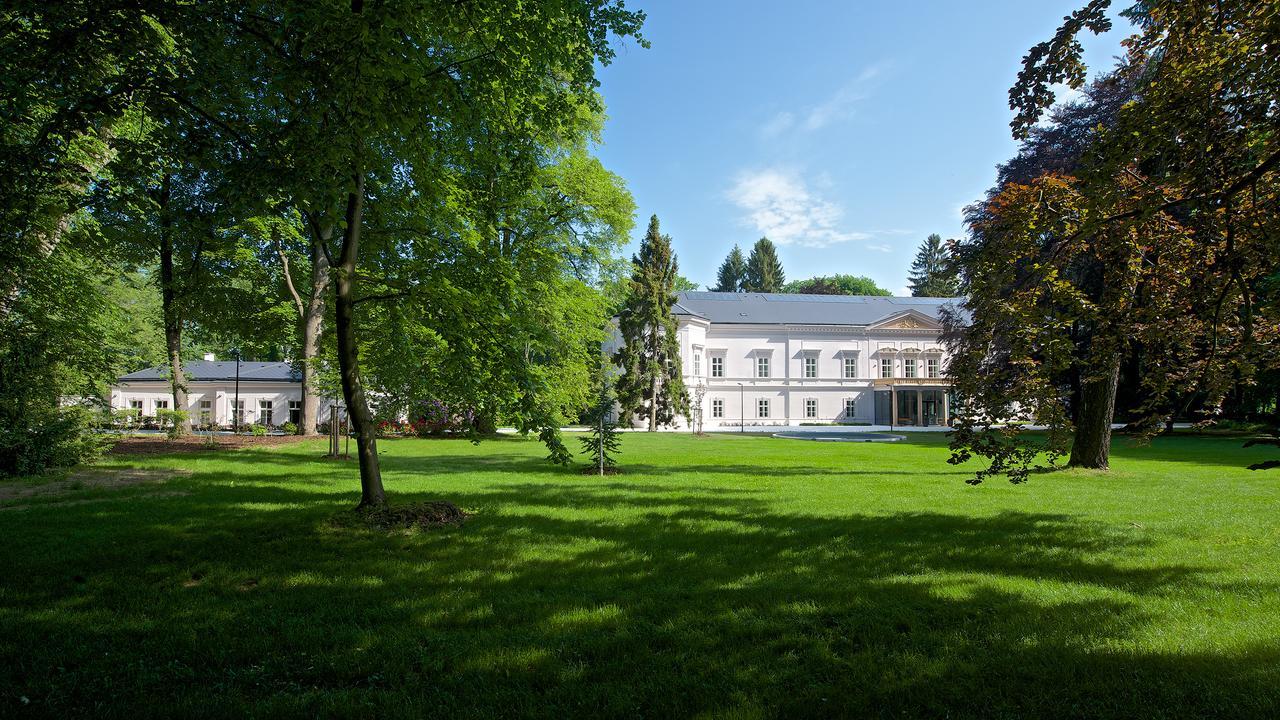 Zamek Ratmerice - Hotel & Resort Bagian luar foto
