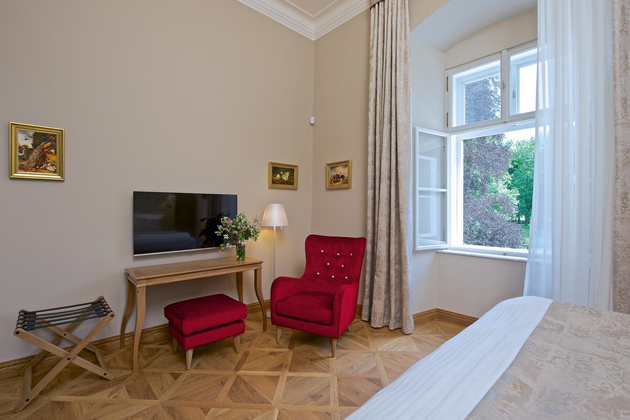 Zamek Ratmerice - Hotel & Resort Bagian luar foto