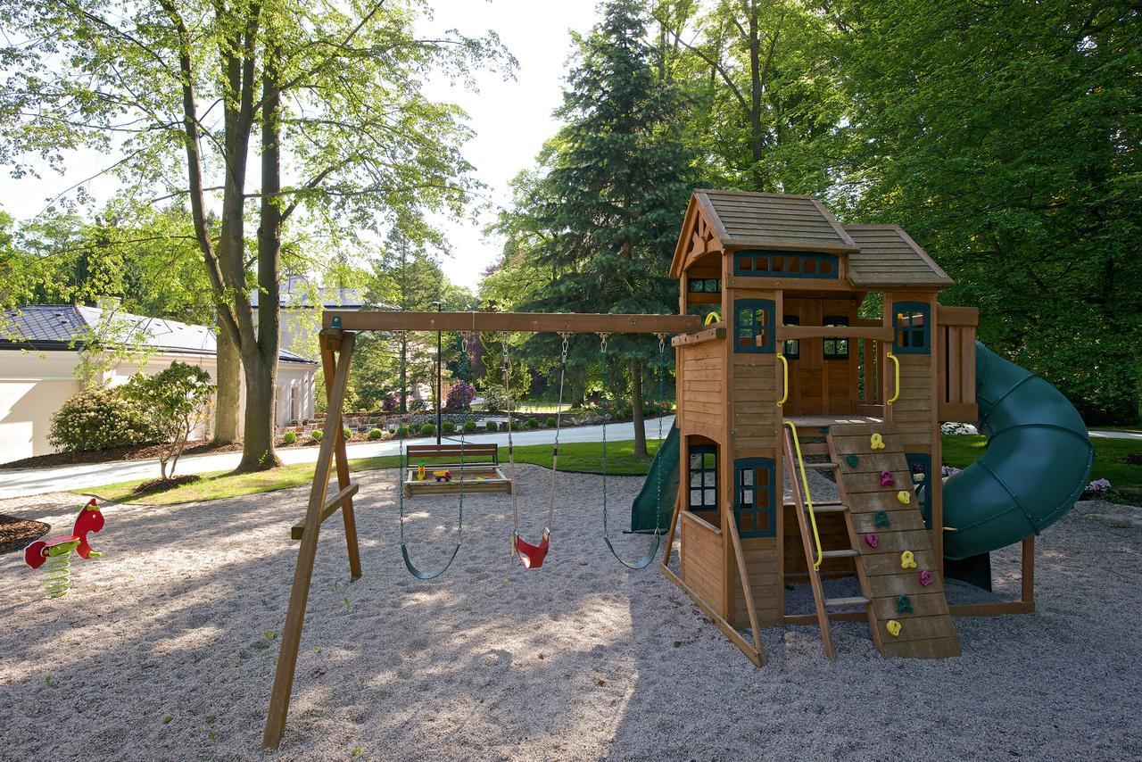 Zamek Ratmerice - Hotel & Resort Bagian luar foto