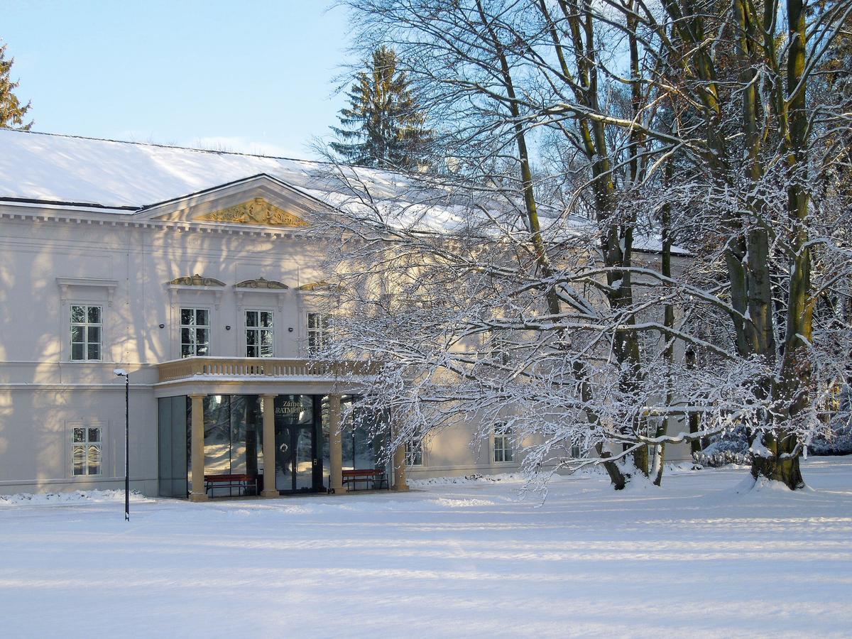Zamek Ratmerice - Hotel & Resort Bagian luar foto
