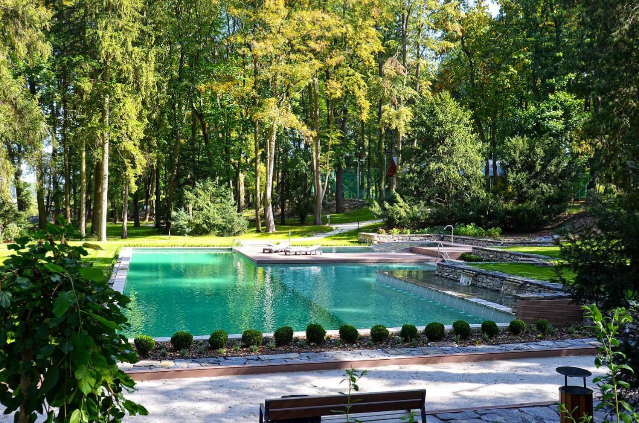 Zamek Ratmerice - Hotel & Resort Bagian luar foto