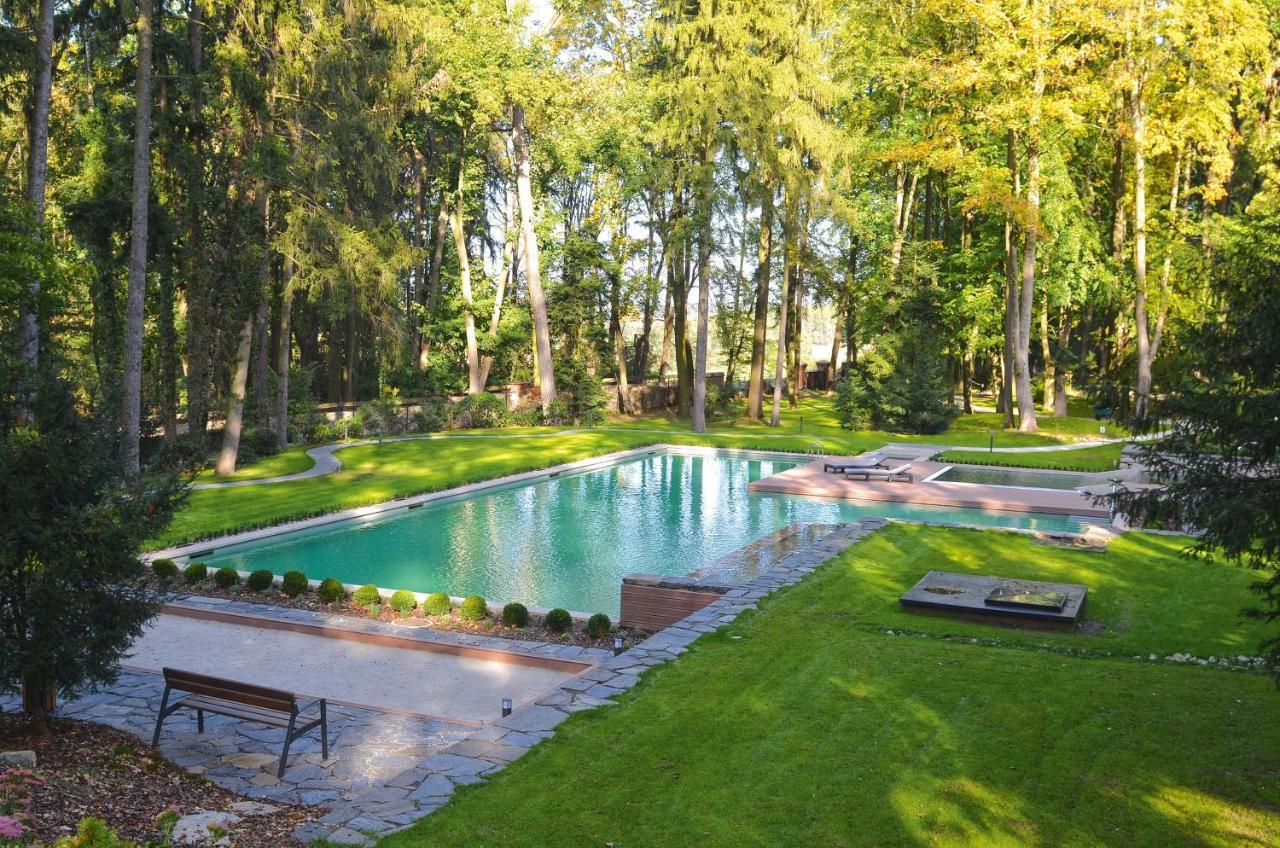 Zamek Ratmerice - Hotel & Resort Bagian luar foto